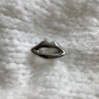 kisses ring silver